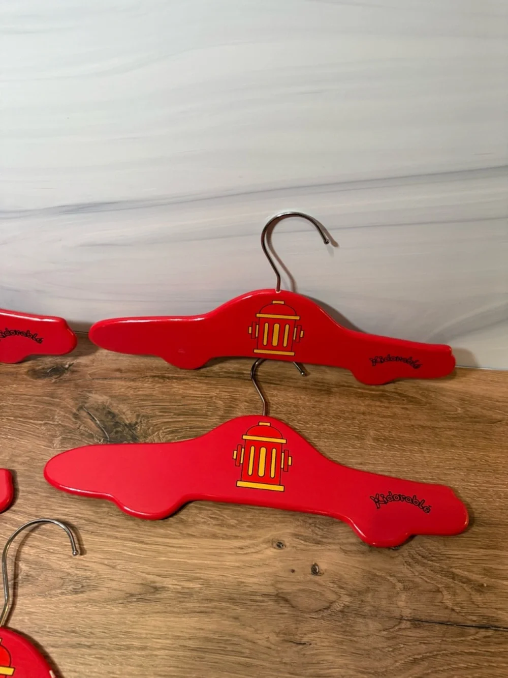 Kidorable Fire Engine Wooden Hangers Set 5
